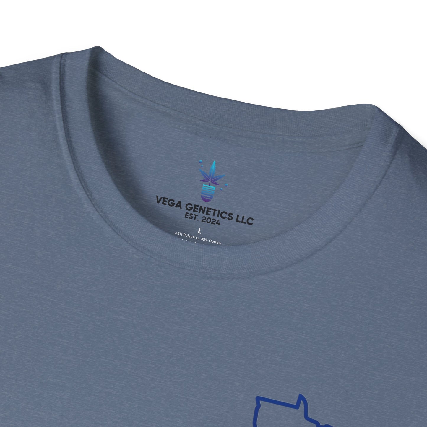 Minnesota Outline Vega Print Unisex Softstyle T-Shirt - Stylish MN State Love Tee, Casual Wear, Travel Souvenir, Great Gift for Locals & Visitors