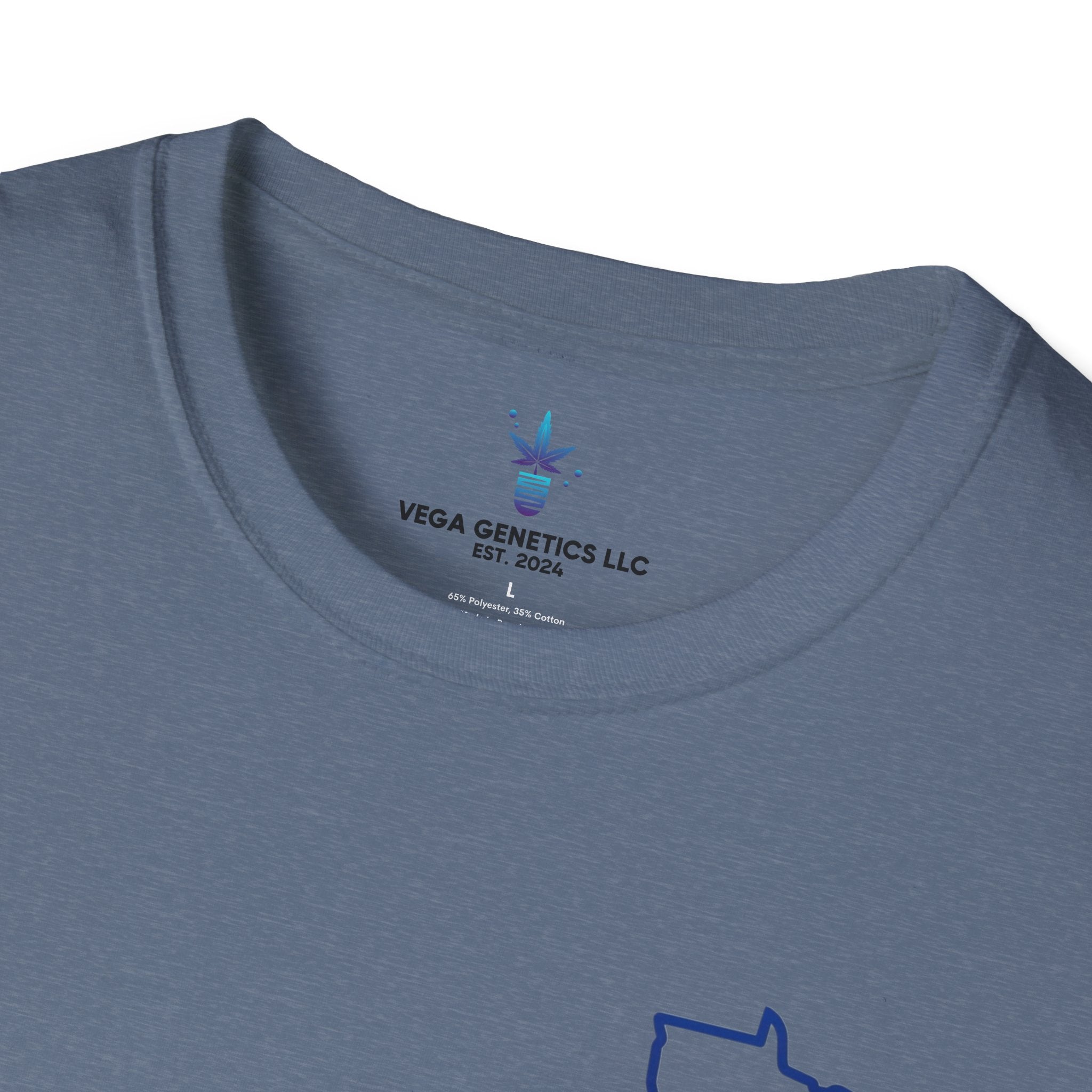 Minnesota Outline Vega Print Unisex Softstyle T-Shirt - Stylish MN State Love Tee, Casual Wear, Travel Souvenir, Great Gift for Locals & Visitors